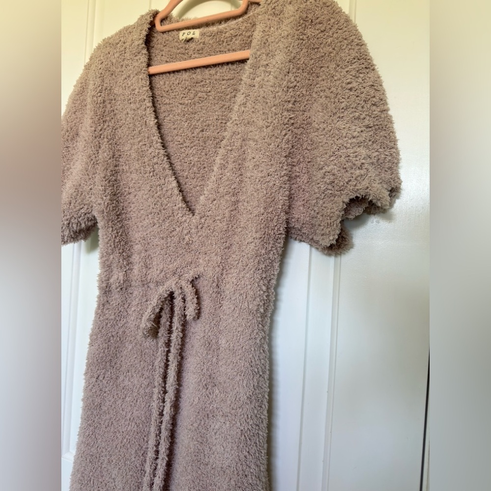 POL Fleece Soft Maxi Dress in Light Taupe Size Small New - Picture 4 of 16